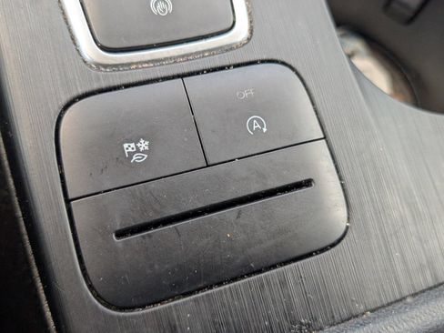 Used 2020 Ford Escape SEL FWD image 19