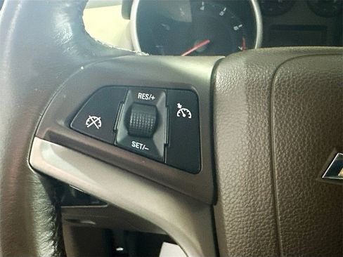 Used 2011 Chevrolet Cruze LT image 34