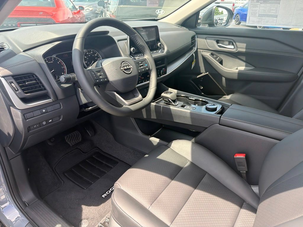 New 2026 Nissan Rogue Dark Armor AWD/4WD image 12