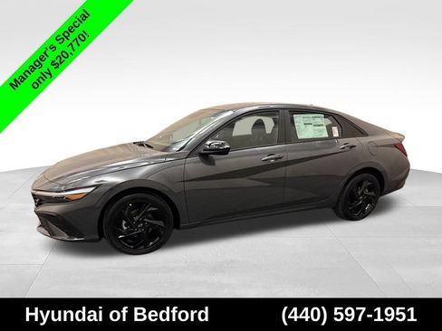 Certified 2026 Hyundai Elantra Sport FWD image 9