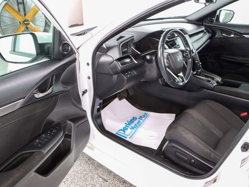 Used 2020 Honda Civic EX image 3