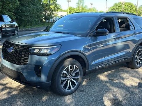 New 2026 Ford Explorer ST-Line AWD/4WD image 2
