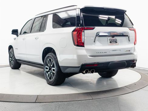 Used 2024 GMC Yukon XL AT4 w/ AT4 Premium Package AWD/4WD image 10
