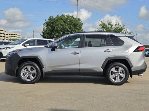 Used 2025 Toyota RAV4 XLE w/ Convenience Package FWD image 6