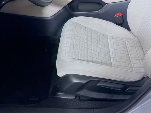 Certified 2024 Honda HR-V LX image 16