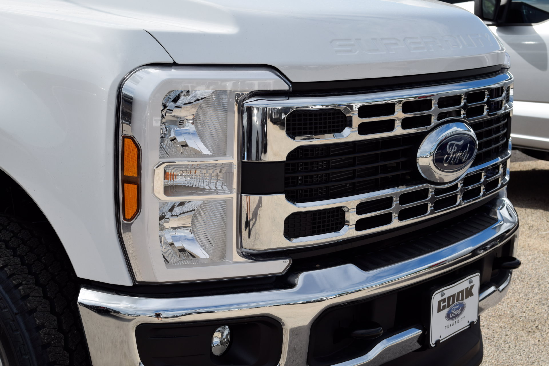 New 2026 Ford F250 XLT w/ FX4 Off-Road Package AWD/4WD image 25