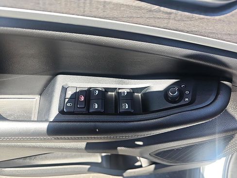 Used 2024 Jeep Grand Cherokee Limited w/ Luxury Tech Group II AWD/4WD image 14