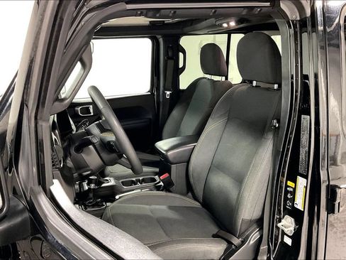 Used 2024 Jeep Wrangler Unlimited Sport AWD/4WD image 31