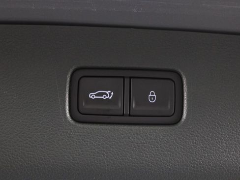 Used 2025 Genesis GV80 3.5T Prestige image 17