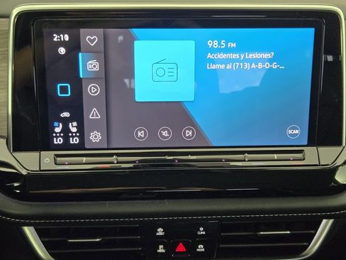 Used 2024 Volkswagen Atlas SEL Premium R-Line AWD/4WD image 17