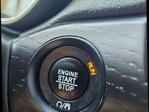 Used 2021 Jeep Grand Cherokee High Altitude AWD/4WD image 21