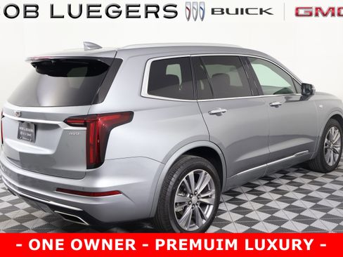 Used 2025 Cadillac XT6 Premium Luxury image 6