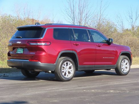 Used 2022 Jeep Grand Cherokee L Limited image 3