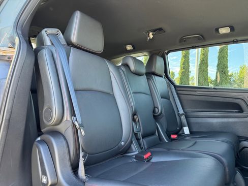 Used 2025 Honda Odyssey Sport-L image 18