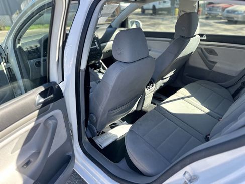 Used 2007 Volkswagen Rabbit 4-Door image 19