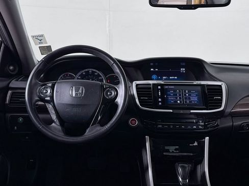 Used 2017 Honda Accord EX-L image 14