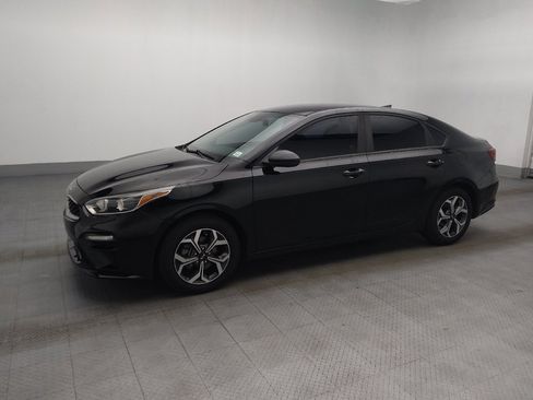 Used 2019 Kia Forte LXS FWD image 2