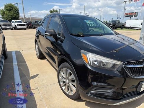 Used 2018 Buick Encore Preferred FWD image 1