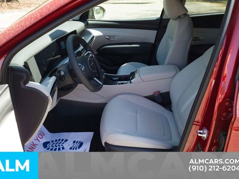 Used 2025 Hyundai Tucson SEL FWD image 15