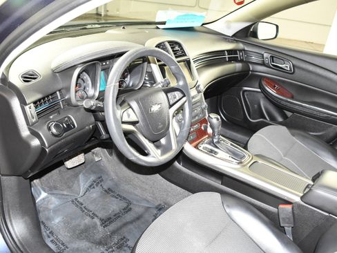 Used 2013 Chevrolet Malibu LT w/ Power Convenience Package FWD image 2
