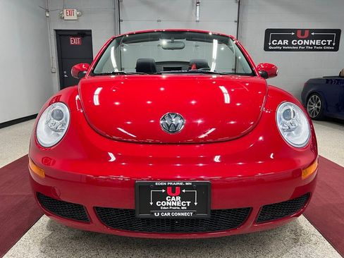 Used 2009 Volkswagen Beetle S image 7