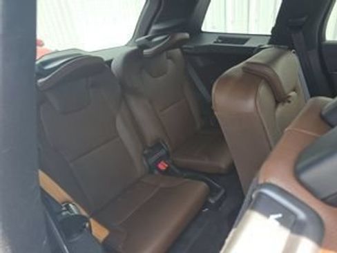 Used 2019 Volvo XC90 T6 Momentum w/ Protection Package Premier AWD/4WD image 9