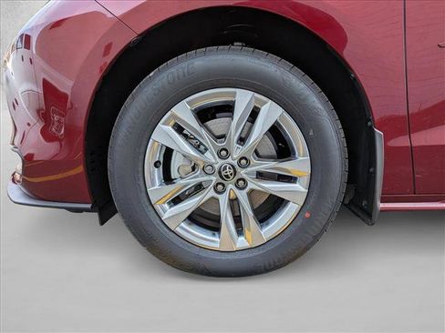 New 2026 Toyota Sienna XLE image 10