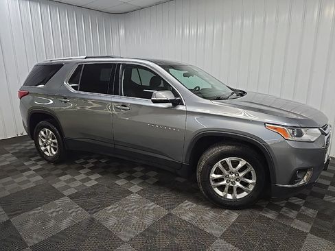 Used 2018 Chevrolet Traverse LT image 1