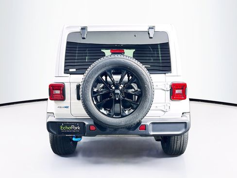 Used 2023 Jeep Wrangler Sahara w/ Cold Weather Group image 7