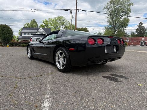 Used 1999 Chevrolet Corvette Coupe w/ Memory Pkg RWD image 15