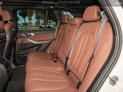 Used 2022 BMW X5 sDrive40i w/ M Sport Package image 9