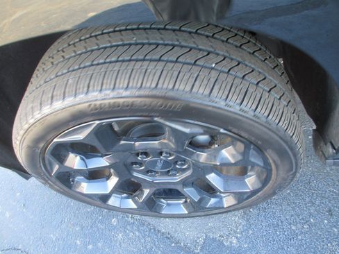 Certified 2025 GMC Yukon Denali w/ Denali Reserve Package image 13