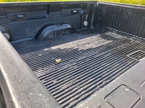 Used 2018 Chevrolet Silverado 1500 LT RWD image 17