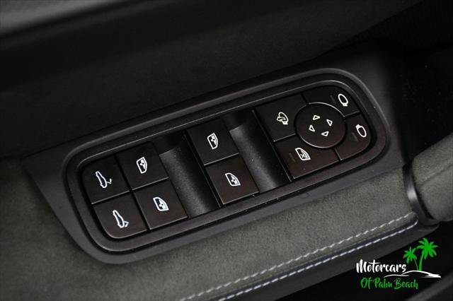 Used 2024 Porsche Cayenne Turbo GT AWD/4WD image 31
