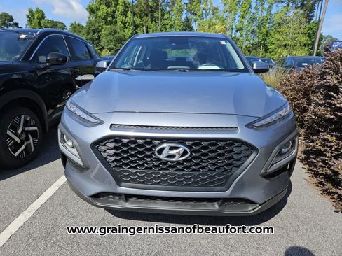 Used 2021 Hyundai Kona SE AWD/4WD image 3