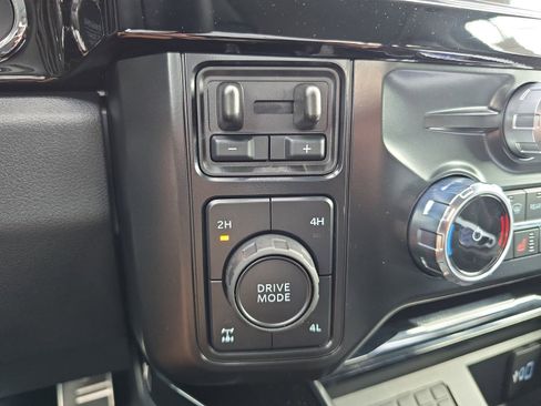 New 2026 Ford F250 Lariat w/ Black Appearance Package image 20