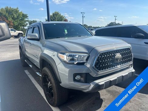 Used 2019 Toyota Tacoma TRD Off-Road AWD/4WD image 1