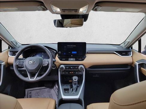 Used 2023 Toyota RAV4 XLE Premium FWD image 18