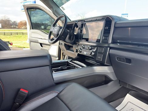 Used 2023 Ford F250 Lariat w/ Sport Appearance Package image 12