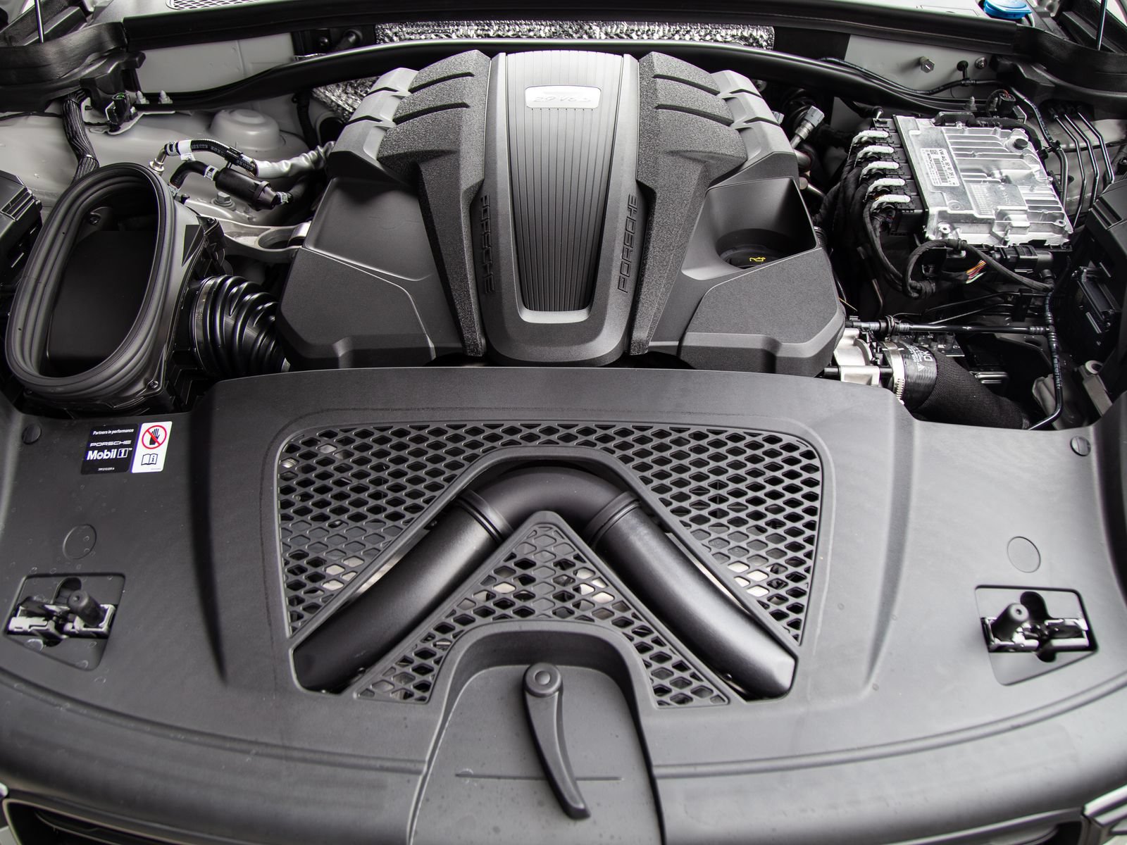 Used 2026 Porsche Macan S AWD/4WD image 20