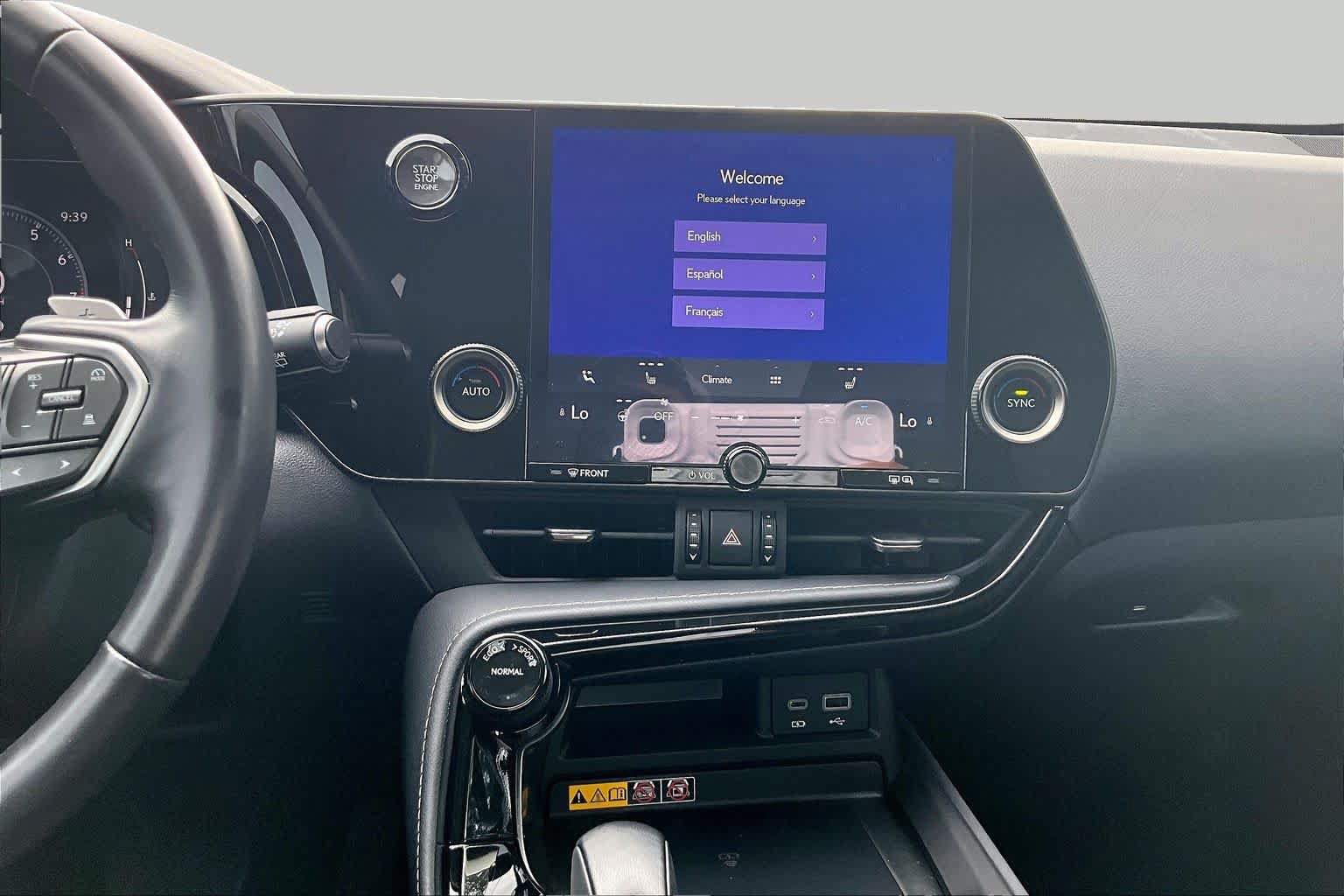 Used 2025 Lexus NX 250 FWD w/ Accessory Package (Z2) image 7