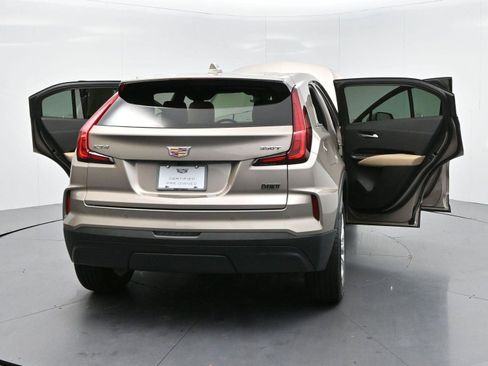 Certified 2024 Cadillac XT4 Luxury w/ Cold Weather Package FWD image 38