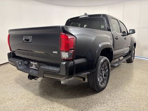 Used 2022 Toyota Tacoma SR5 w/ Technology Package RWD image 8