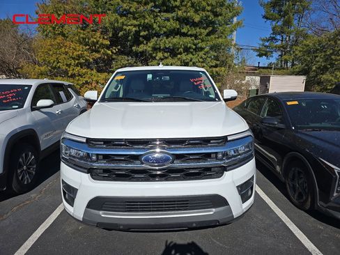 Used 2024 Ford Expedition Limited image 2