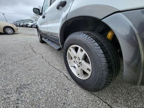 Used 2004 Ford Escape XLT AWD/4WD image 22
