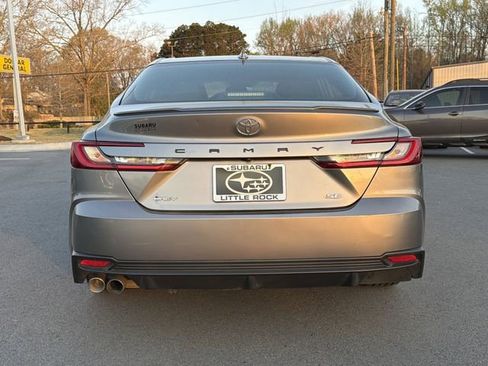 Used 2025 Toyota Camry SE image 4