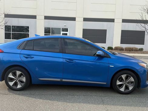 Used 2018 Hyundai Ioniq Electric image 5