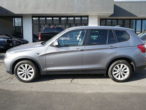 Used 2017 BMW X3 sDrive28i RWD image 2