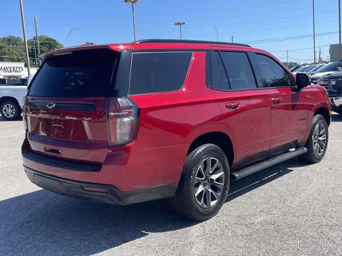 Used 2023 Chevrolet Tahoe Z71 w/ Luxury Package AWD/4WD image 3