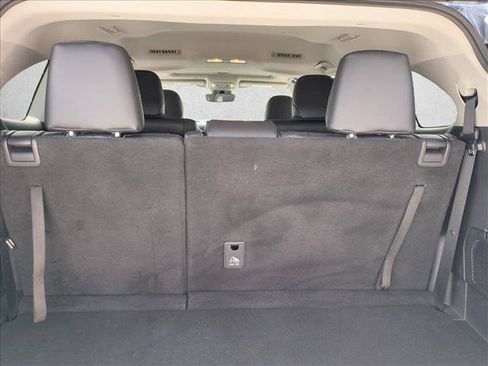 Used 2022 Toyota Highlander Limited FWD image 6